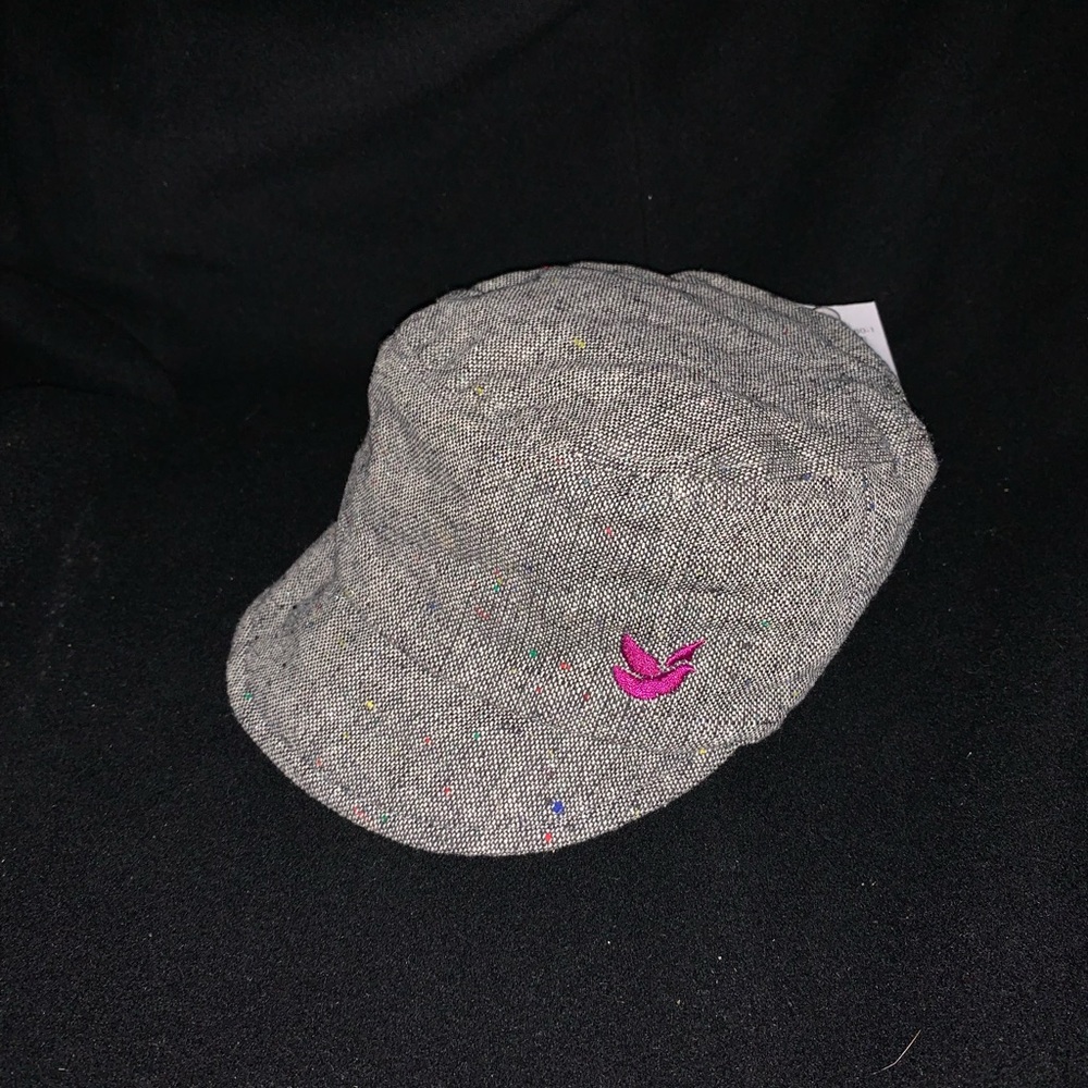 🛑SOLD ‼️
Selena Gomez Gray Tweed Cadet Style Cap with Pink Logo